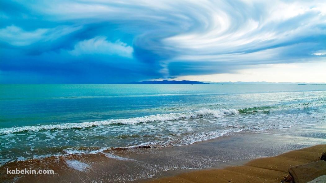海と竜巻の壁紙(1051px x 591px) 高画質 PC・デスクトップ用
