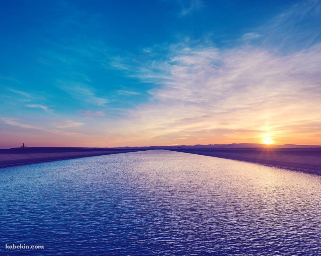 青い海 防波堤 夕日の壁紙(1280px x 1024px) 高画質 PC・デスクトップ用