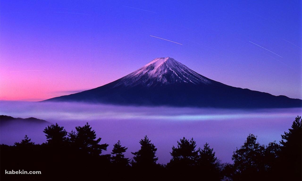 富士山と流れ星の壁紙(1280px x 768px) 高画質 PC・デスクトップ用