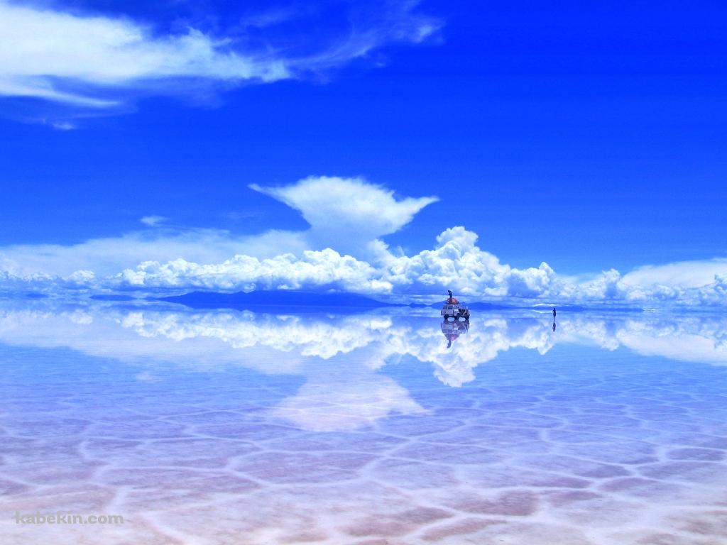 ウユニ湖 鏡面する空の壁紙(1024px x 768px) 高画質 PC・デスクトップ用