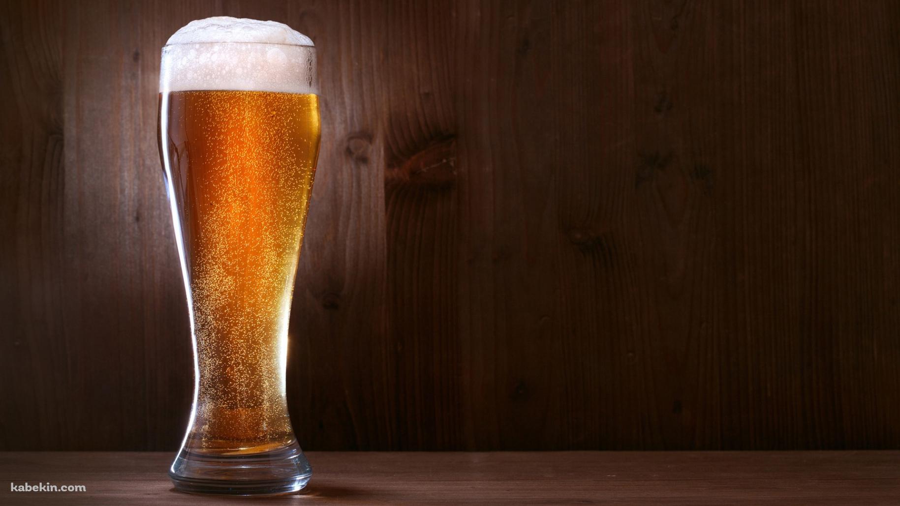 冷えたビールの壁紙(1829px x 1029px) 高画質 PC・デスクトップ用