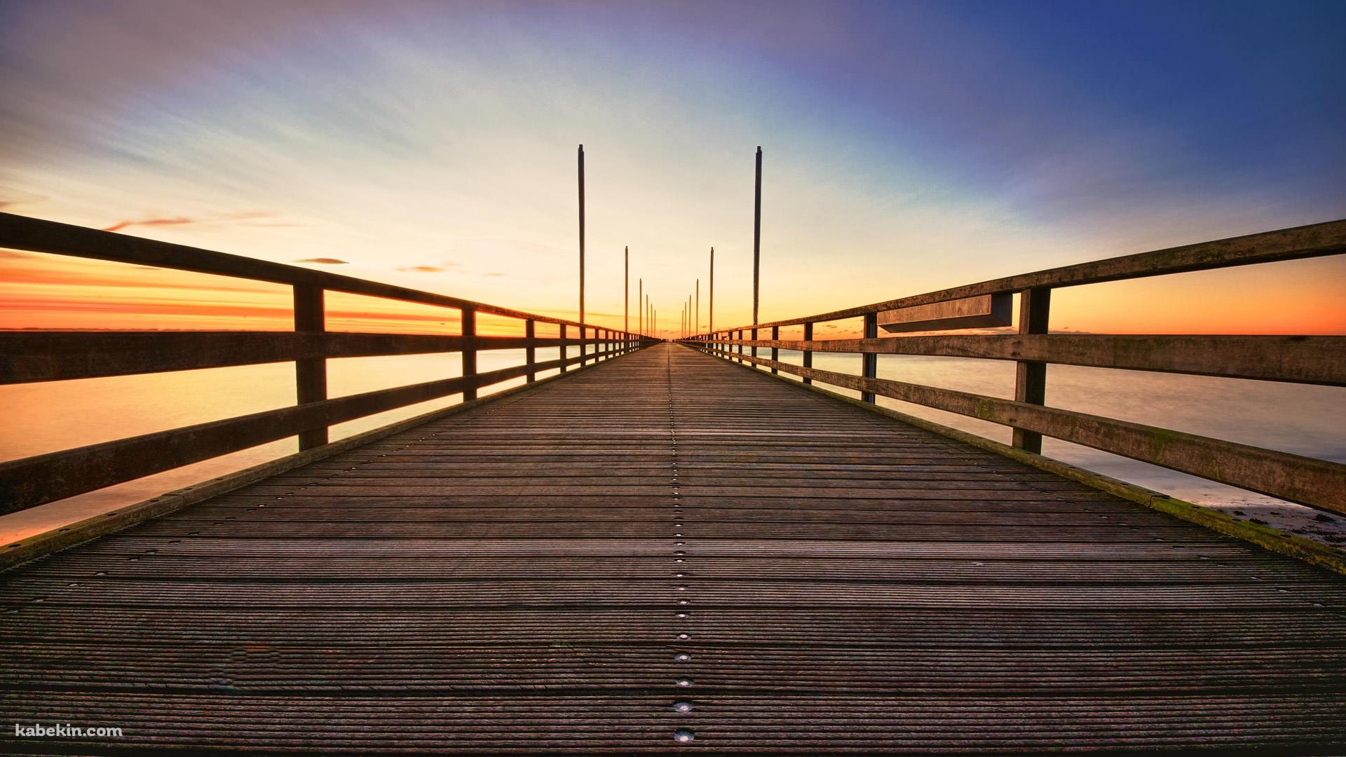 夜明けの桟橋の壁紙(1920px x 1080px) 高画質 PC・デスクトップ用