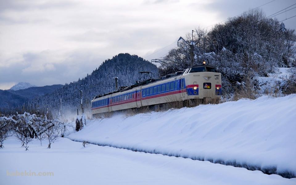 豪雪地帯の電車の壁紙(960px x 600px) 高画質 PC・デスクトップ用