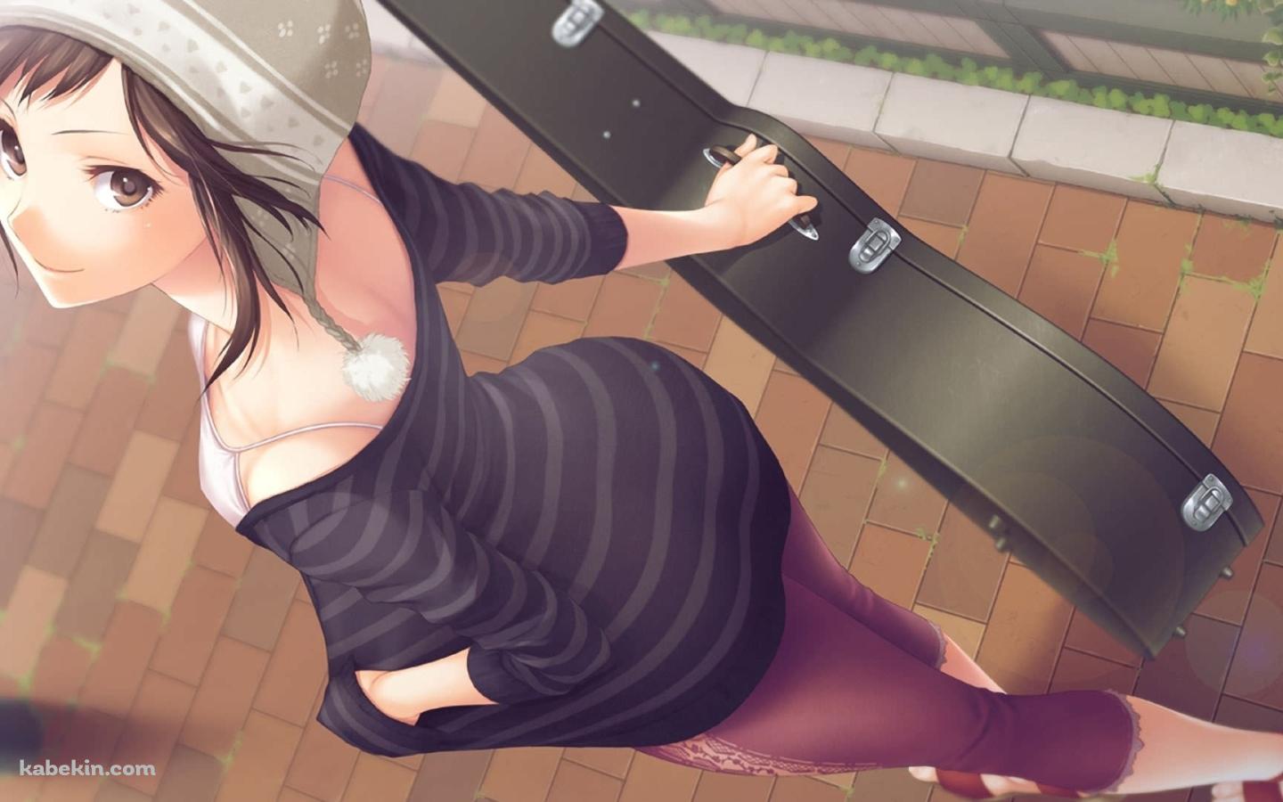 ギターケースを持つ女性の壁紙(1440px x 900px) 高画質 PC・デスクトップ用