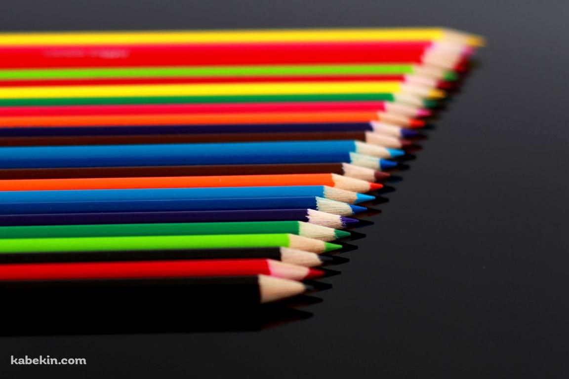カラフルな色鉛筆の壁紙(1152px x 768px) 高画質 PC・デスクトップ用
