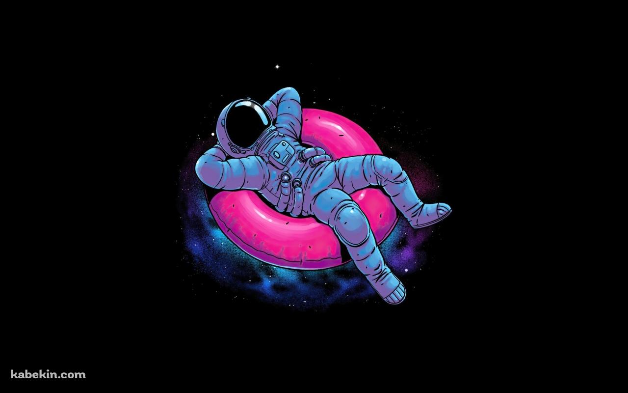 宇宙 ピンクの浮き輪でリラックスする宇宙飛行士の壁紙(1280px x 800px) 高画質 PC・デスクトップ用