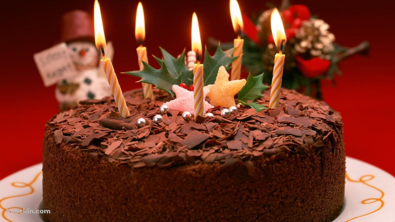 チョコレートケーキ 蝋燭 誕生日の壁紙(1366px x 768px) 高画質 PC・デスクトップ用