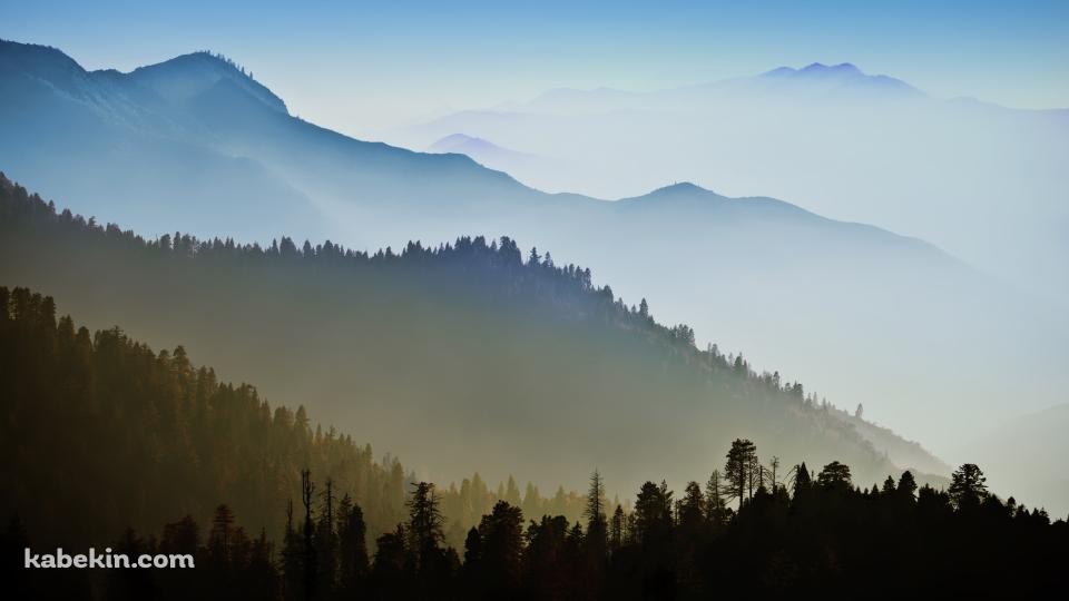 連なる山々の壁紙(960px x 540px) 高画質 PC・デスクトップ用
