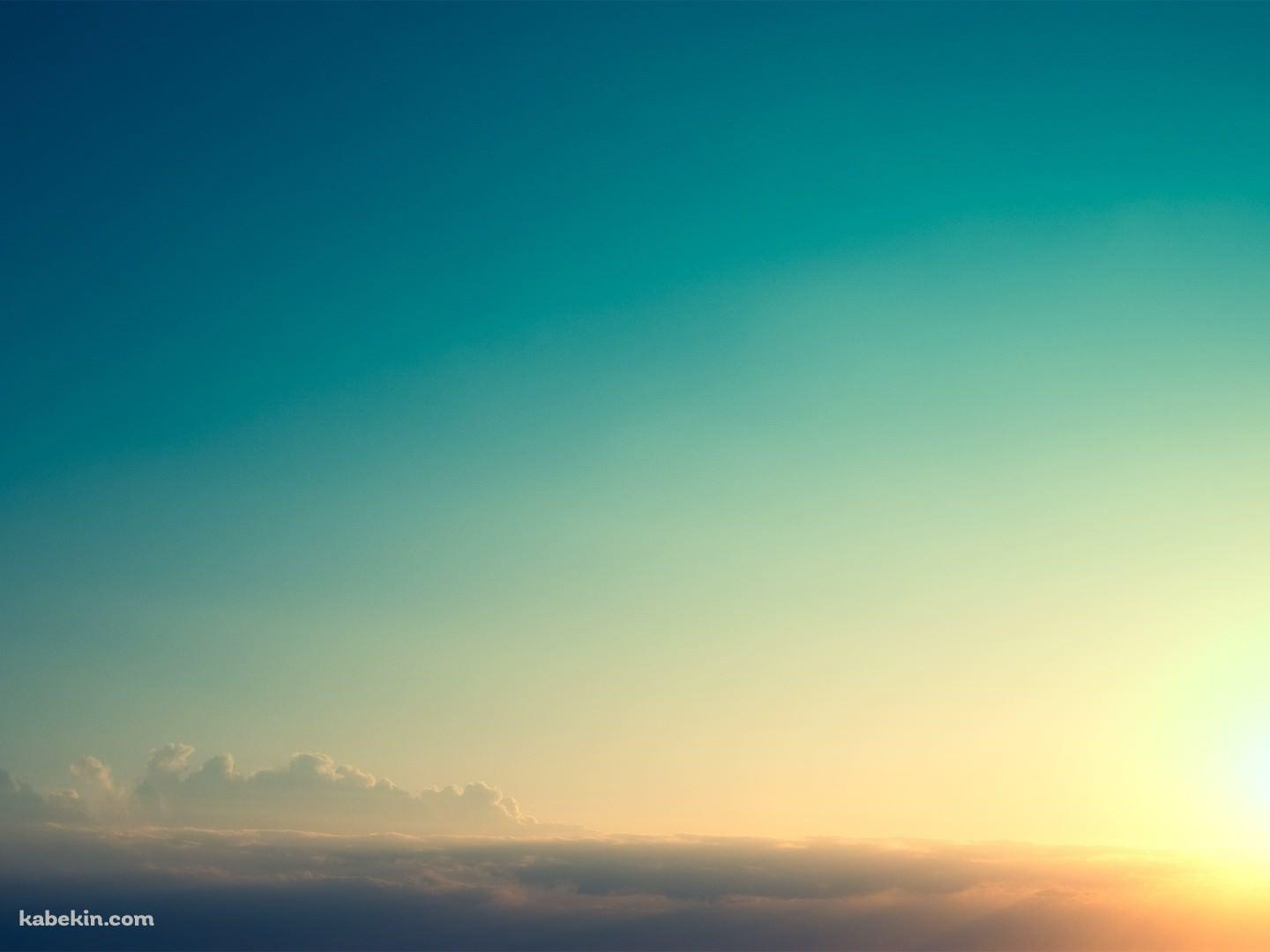 エメラルドグリーンの空の壁紙(1440px x 1080px) 高画質 PC・デスクトップ用
