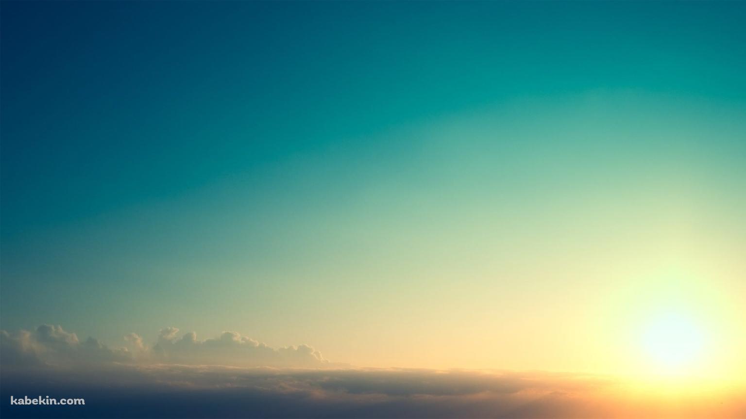 エメラルドグリーンの空の壁紙(1536px x 864px) 高画質 PC・デスクトップ用