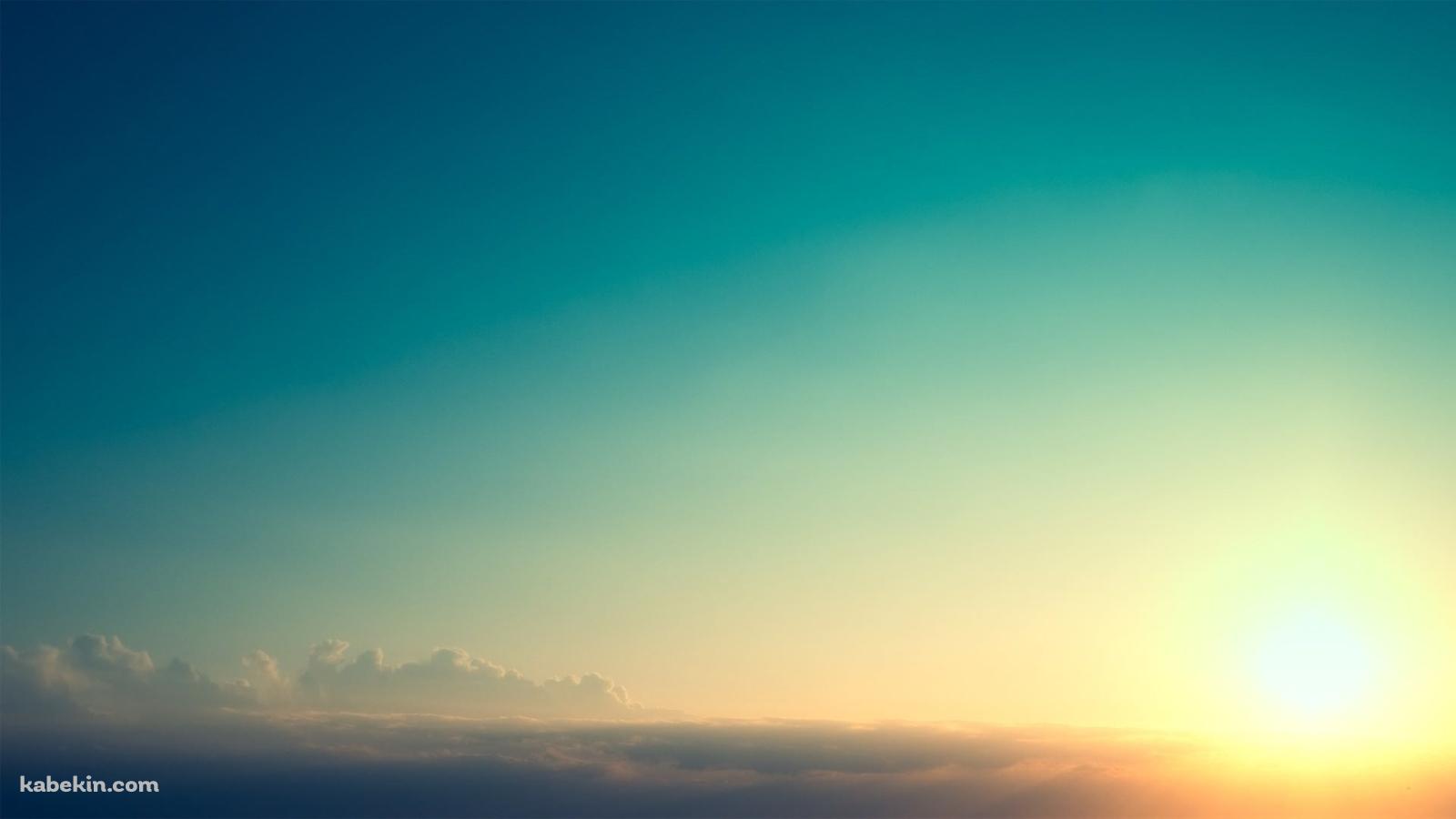 エメラルドグリーンの空の壁紙(1600px x 900px) 高画質 PC・デスクトップ用