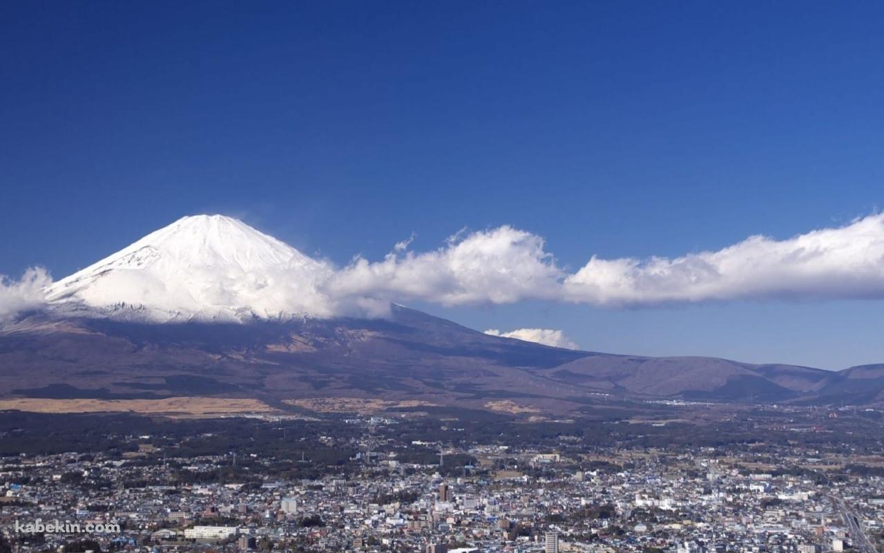 富士山 裾野に広がる街並みの壁紙(1280px x 800px) 高画質 PC・デスクトップ用