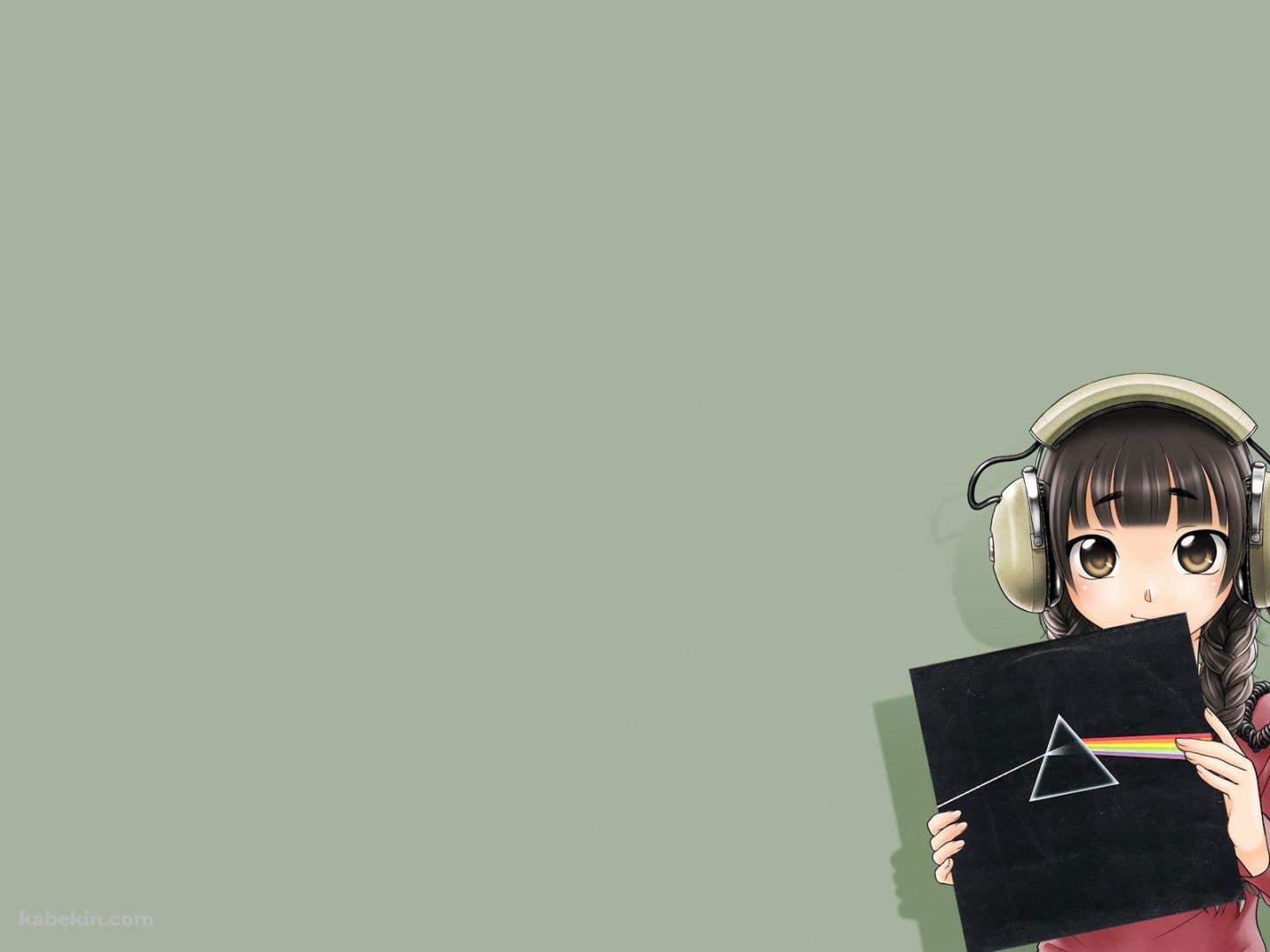 レコードジャケットを持つ女の子の壁紙(1440px x 1080px) 高画質 PC・デスクトップ用