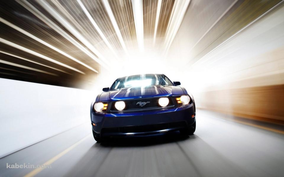 疾走するフォード車の壁紙(960px x 600px) 高画質 PC・デスクトップ用
