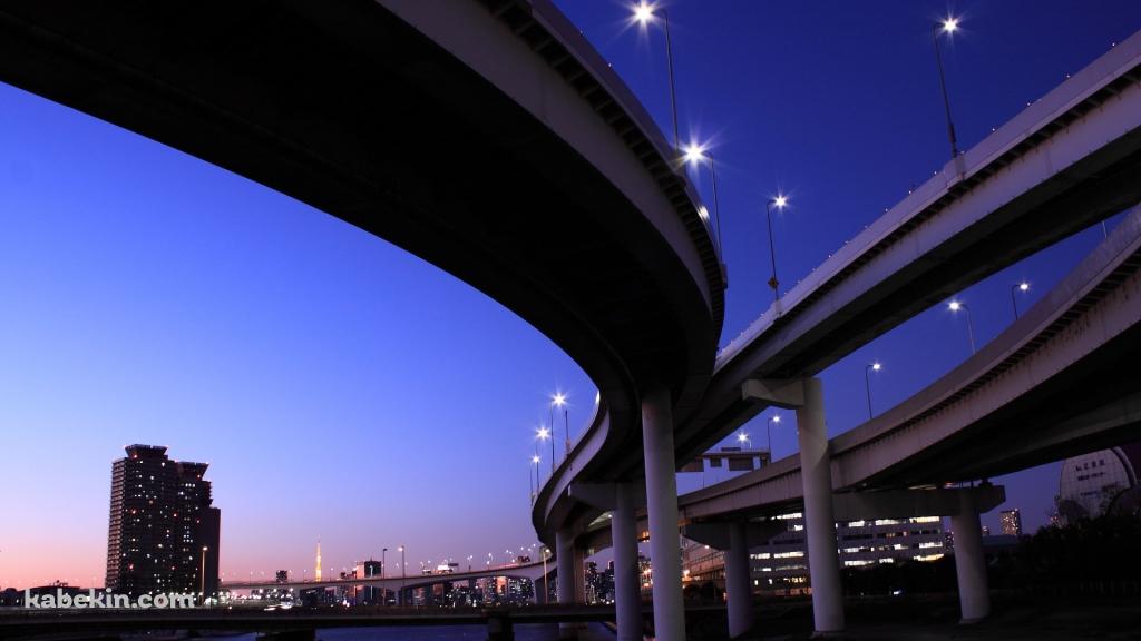夜の高架下の壁紙(1024px x 576px) 高画質 PC・デスクトップ用