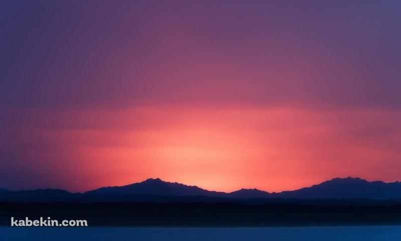 夕焼けと山並みの壁紙(800px x 480px) 高画質 PC・デスクトップ用