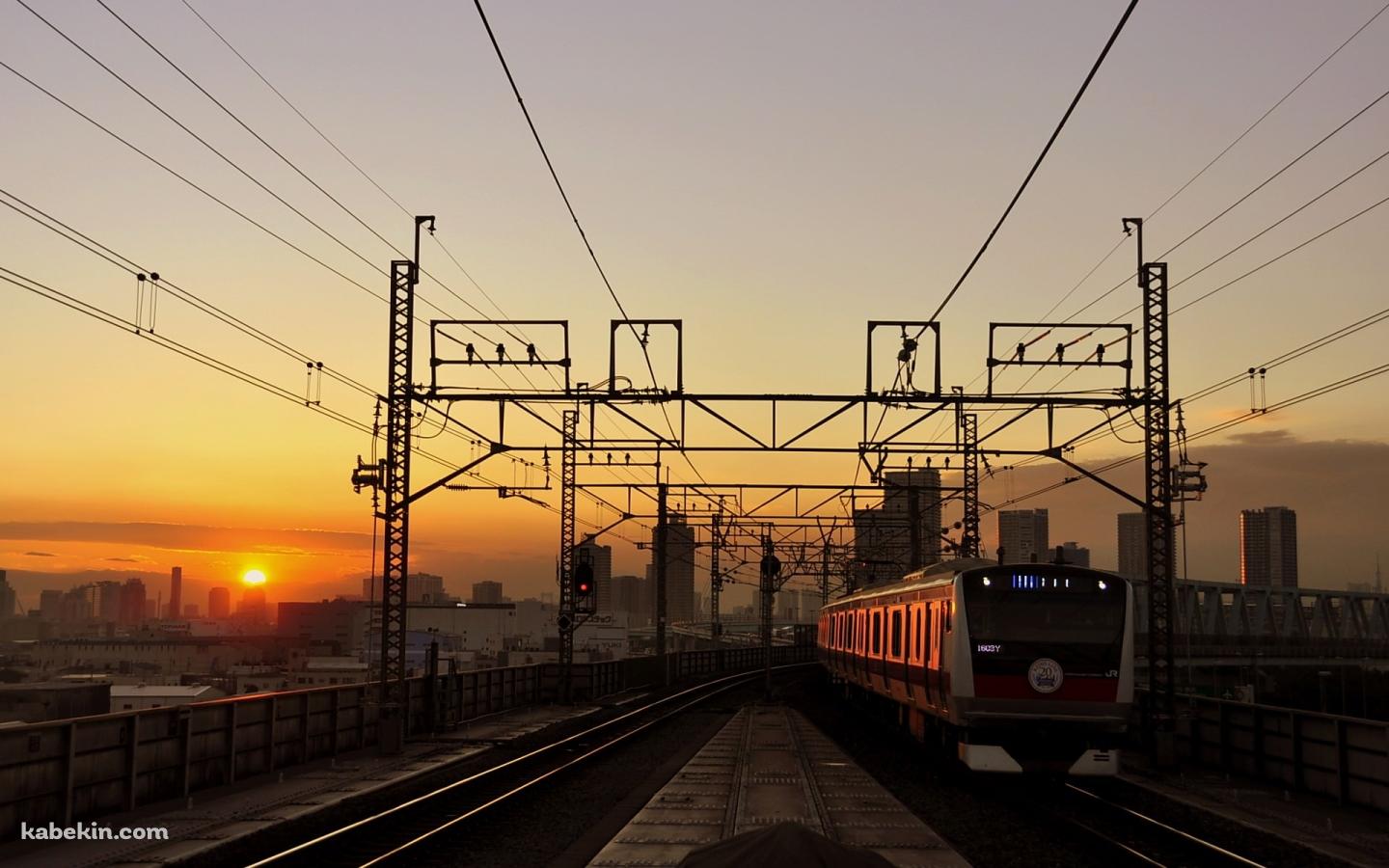 夕日と電車の壁紙(1440px x 900px) 高画質 PC・デスクトップ用
