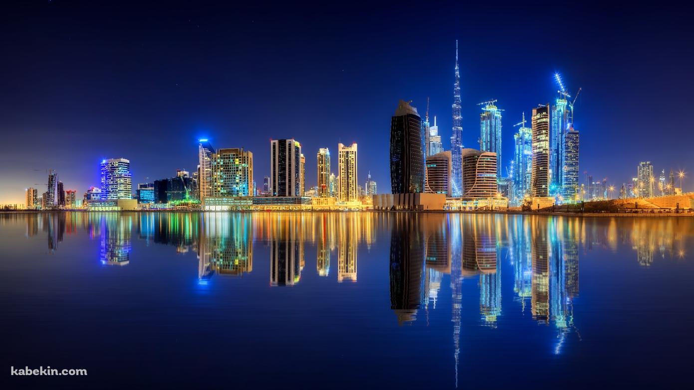 綺麗な海沿いの都会の夜景の壁紙(1391px x 783px) 高画質 PC・デスクトップ用