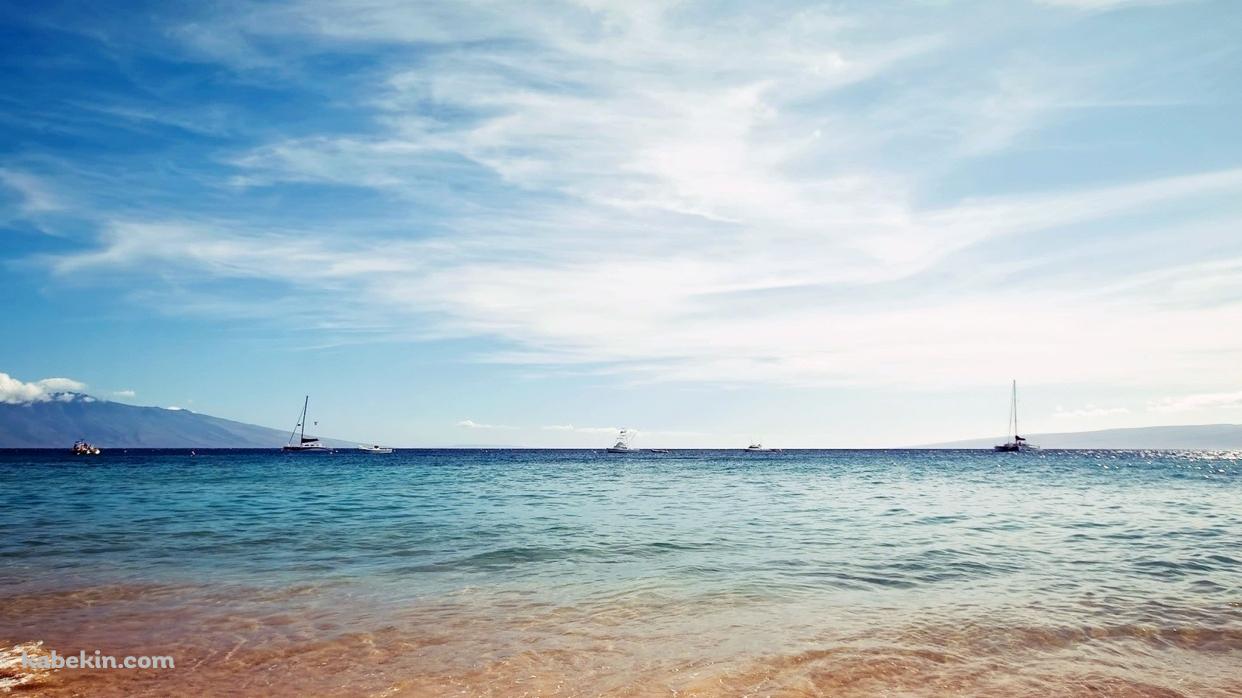 船浮かぶ海の壁紙(1242px x 698px) 高画質 PC・デスクトップ用