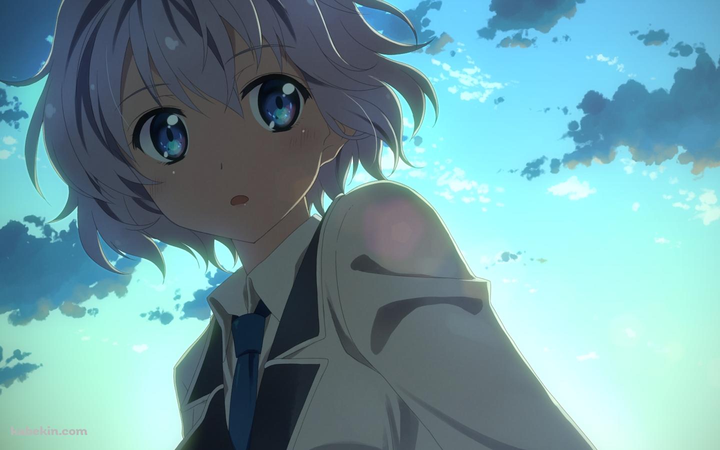 見下ろす青い瞳の少女の壁紙(1440px x 900px) 高画質 PC・デスクトップ用
