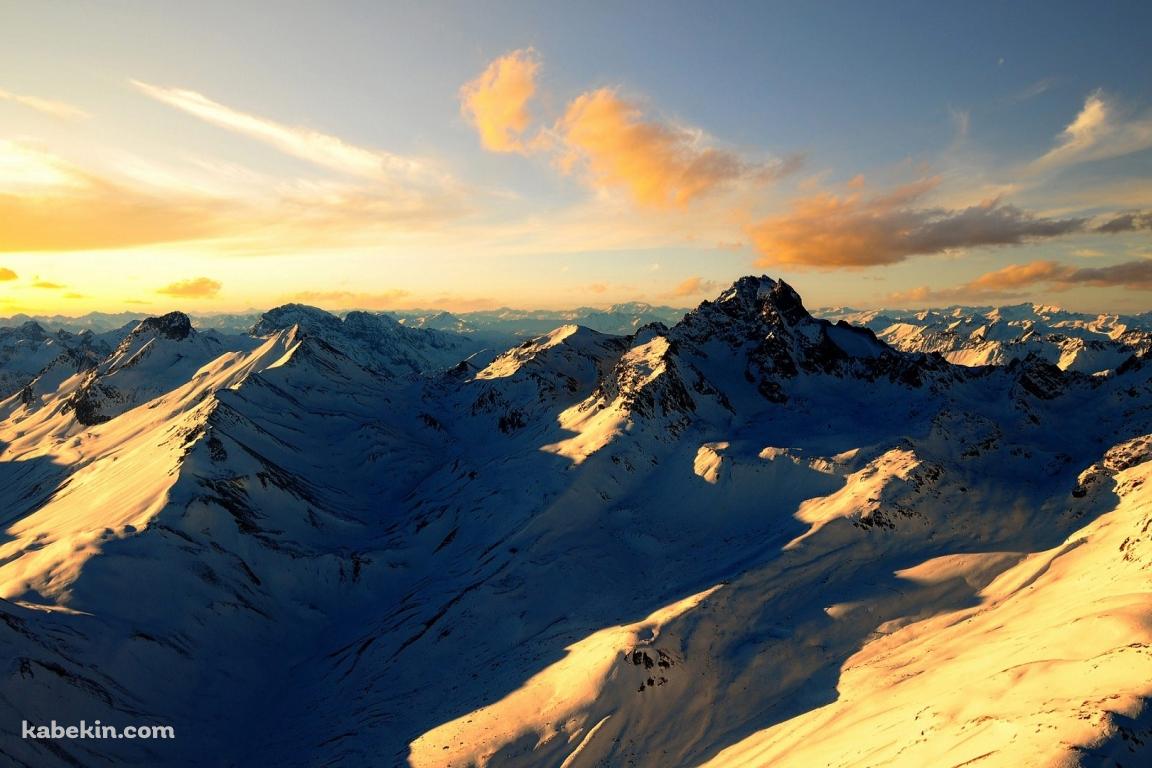 スイスのアルプスの山の壁紙(1152px x 768px) 高画質 PC・デスクトップ用
