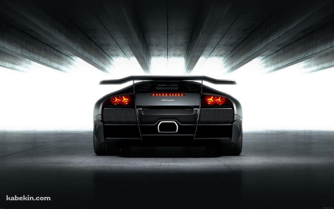 背面から見た黒い車の壁紙(1152px x 720px) 高画質 PC・デスクトップ用