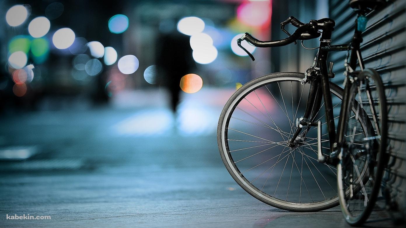黒の自転車の壁紙(1391px x 783px) 高画質 PC・デスクトップ用