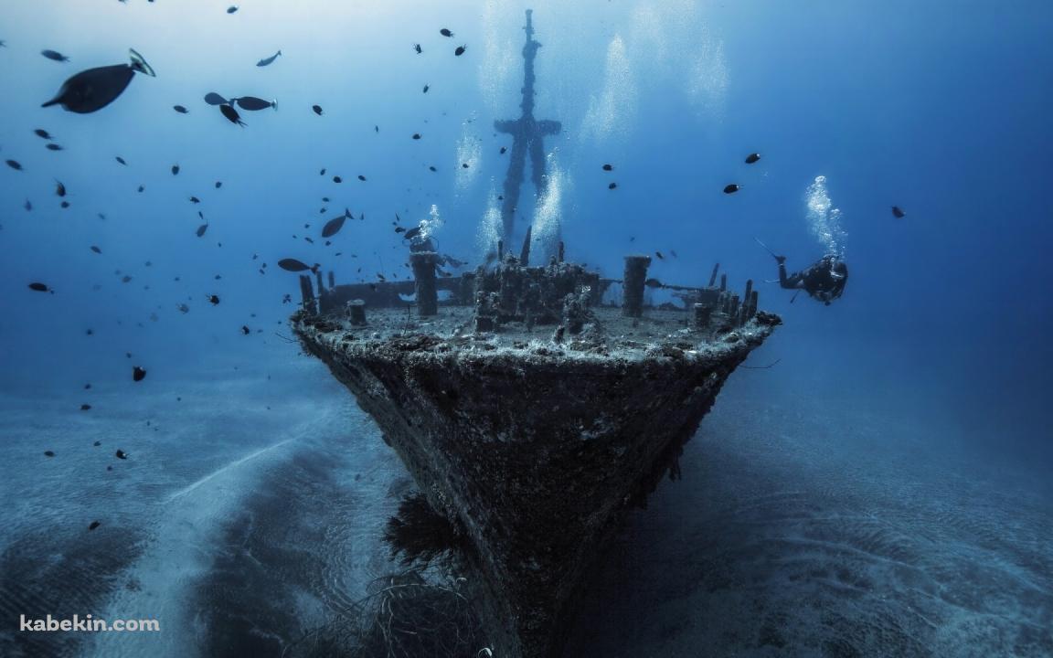 海底の沈没船の壁紙(1152px x 720px) 高画質 PC・デスクトップ用