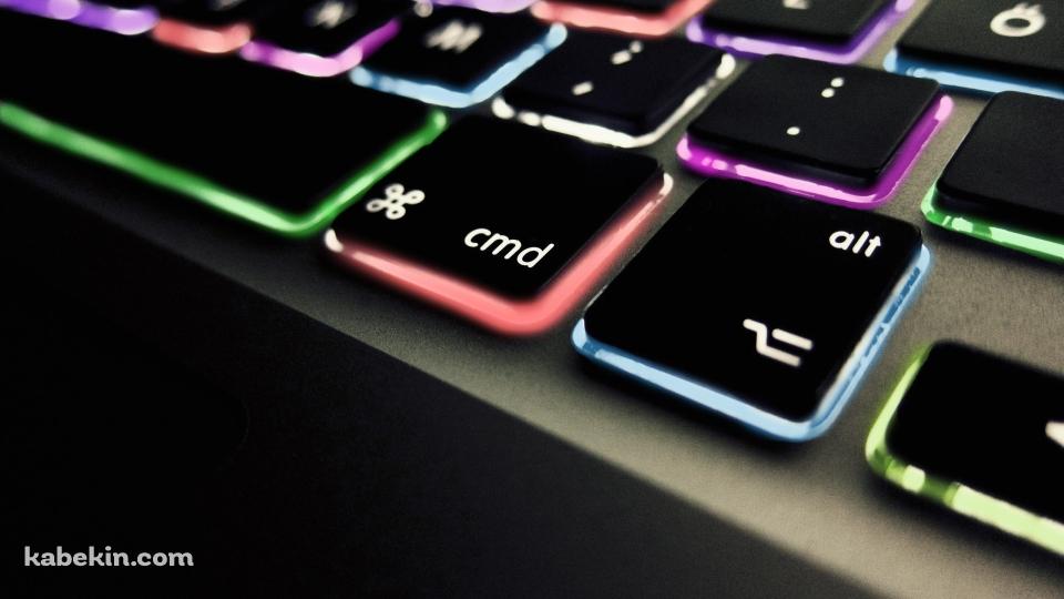 光るキーボードの壁紙(960px x 540px) 高画質 PC・デスクトップ用