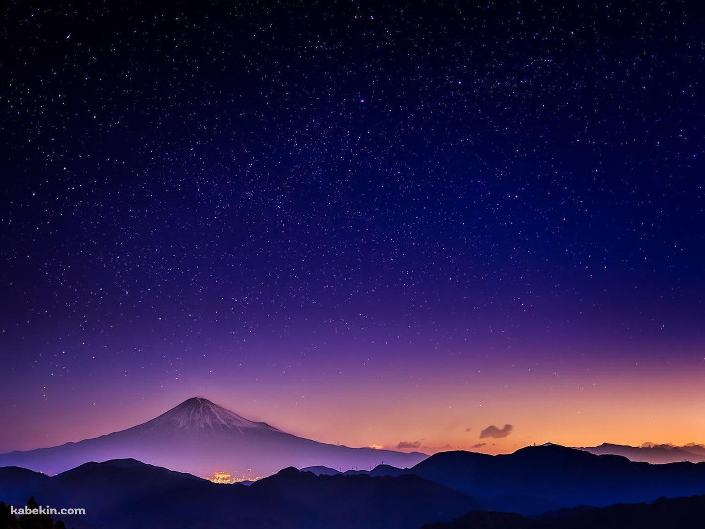 富士山と銀河 絶景の壁紙(1440px x 1080px) 高画質 PC・デスクトップ用
