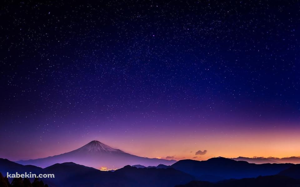 富士山と銀河 絶景の壁紙(960px x 600px) 高画質 PC・デスクトップ用