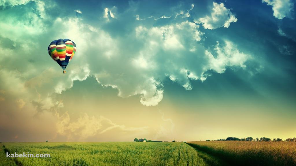 気球と田園風景の壁紙(1024px x 576px) 高画質 PC・デスクトップ用