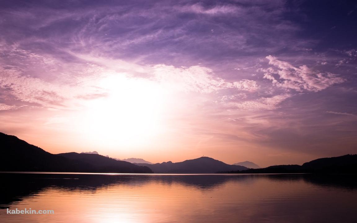 紫の湖の壁紙(1152px x 720px) 高画質 PC・デスクトップ用