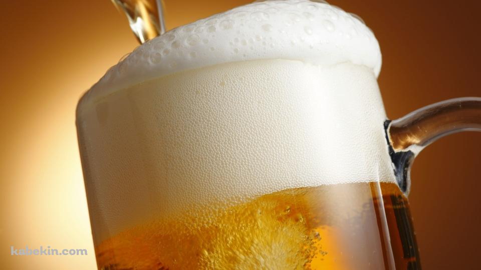 ジョッキのビールの壁紙(960px x 540px) 高画質 PC・デスクトップ用
