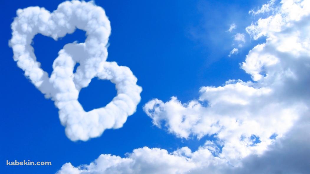 2つのハートの雲の壁紙(1051px x 591px) 高画質 PC・デスクトップ用