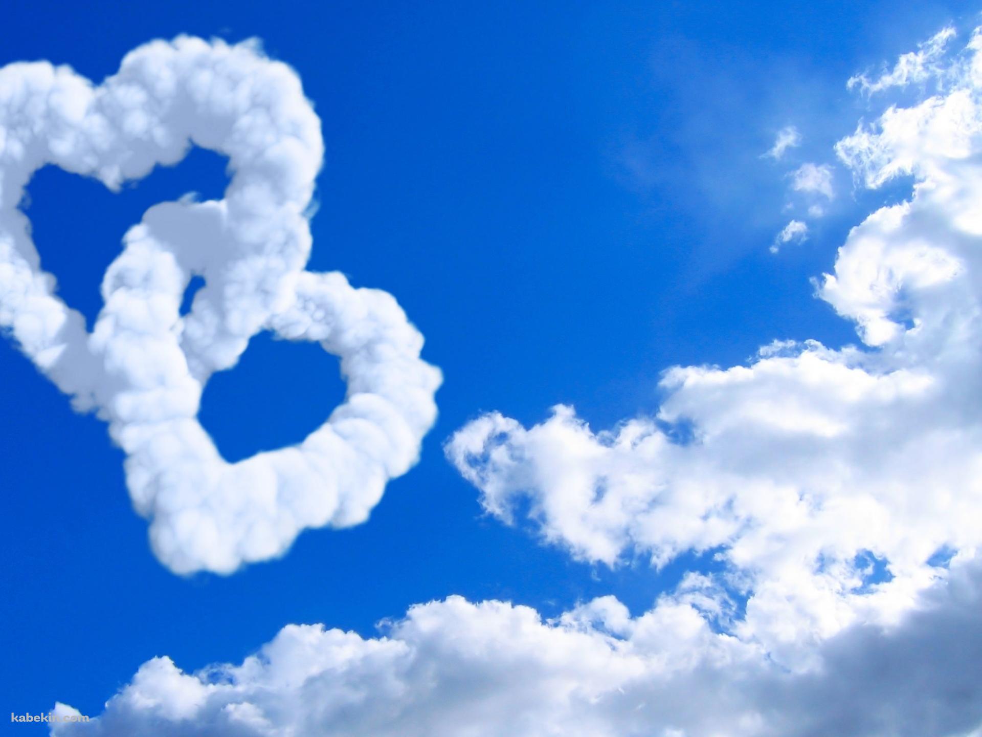 2つのハートの雲の壁紙(1920px x 1440px) 高画質 PC・デスクトップ用