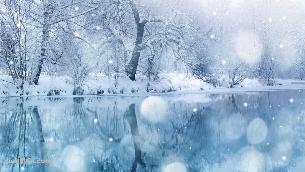 青い池 雪の壁紙(1024px x 576px) 高画質 PC・デスクトップ用