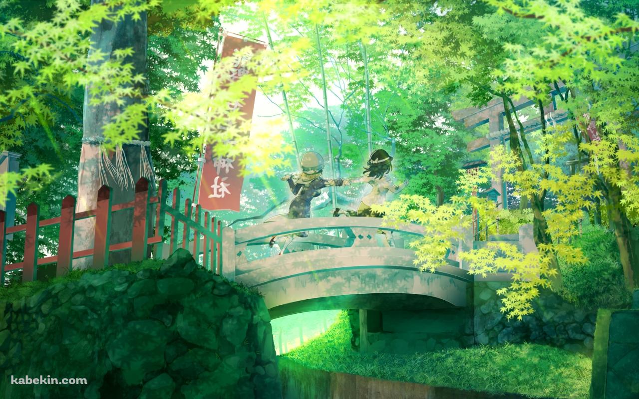 新緑の中、走る二人の壁紙(1280px x 800px) 高画質 PC・デスクトップ用