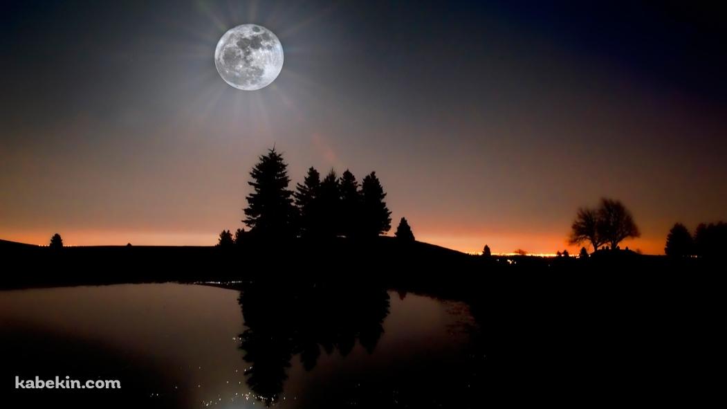 月光の壁紙(1051px x 591px) 高画質 PC・デスクトップ用