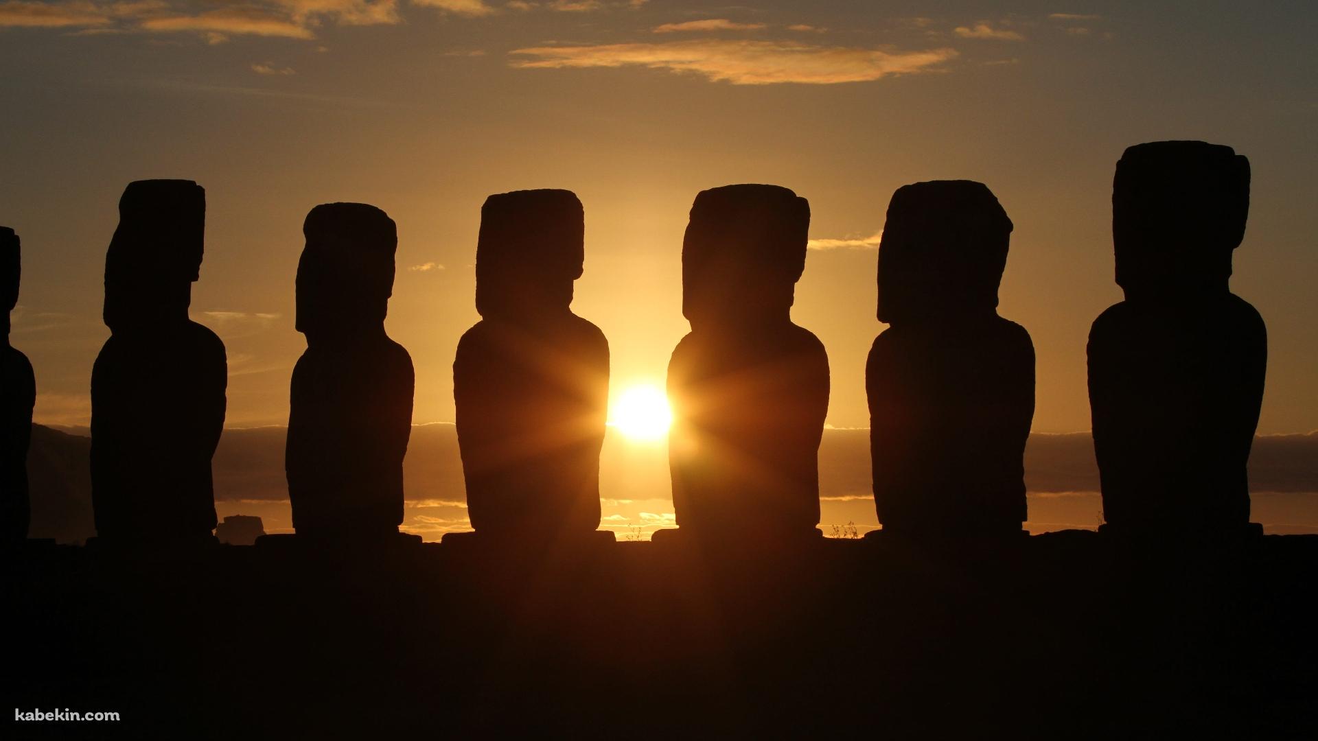 イースター島 パスクア島 夕陽とモアイ像の壁紙(1920px x 1080px) 高画質 PC・デスクトップ用