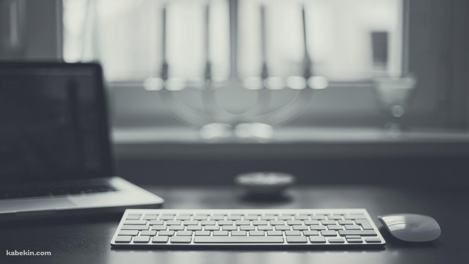 マック mac コンピューター 机の壁紙(1600px x 900px) 高画質 PC・デスクトップ用