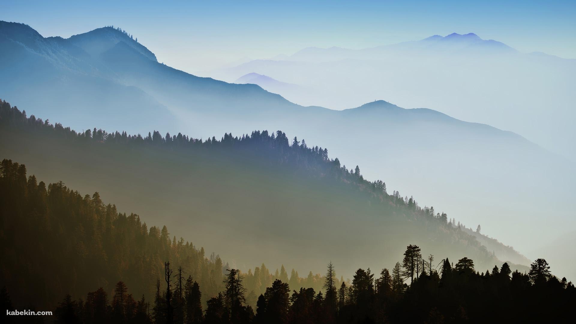 朝靄に隠れる山の壁紙(1920px x 1080px) 高画質 PC・デスクトップ用