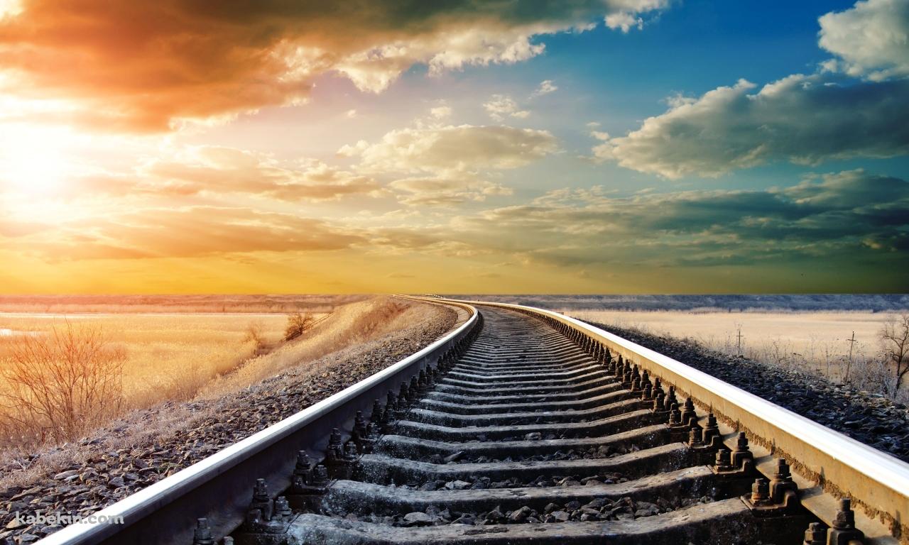 左に曲がる線路の壁紙(1280px x 768px) 高画質 PC・デスクトップ用
