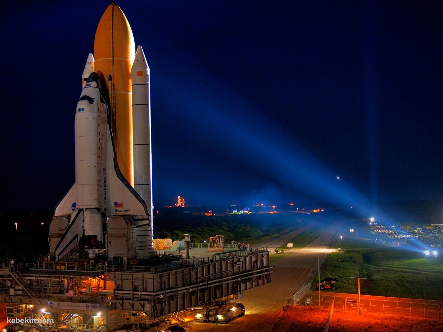 ライトアップされたスペースシャトルの壁紙(1440px x 1080px) 高画質 PC・デスクトップ用