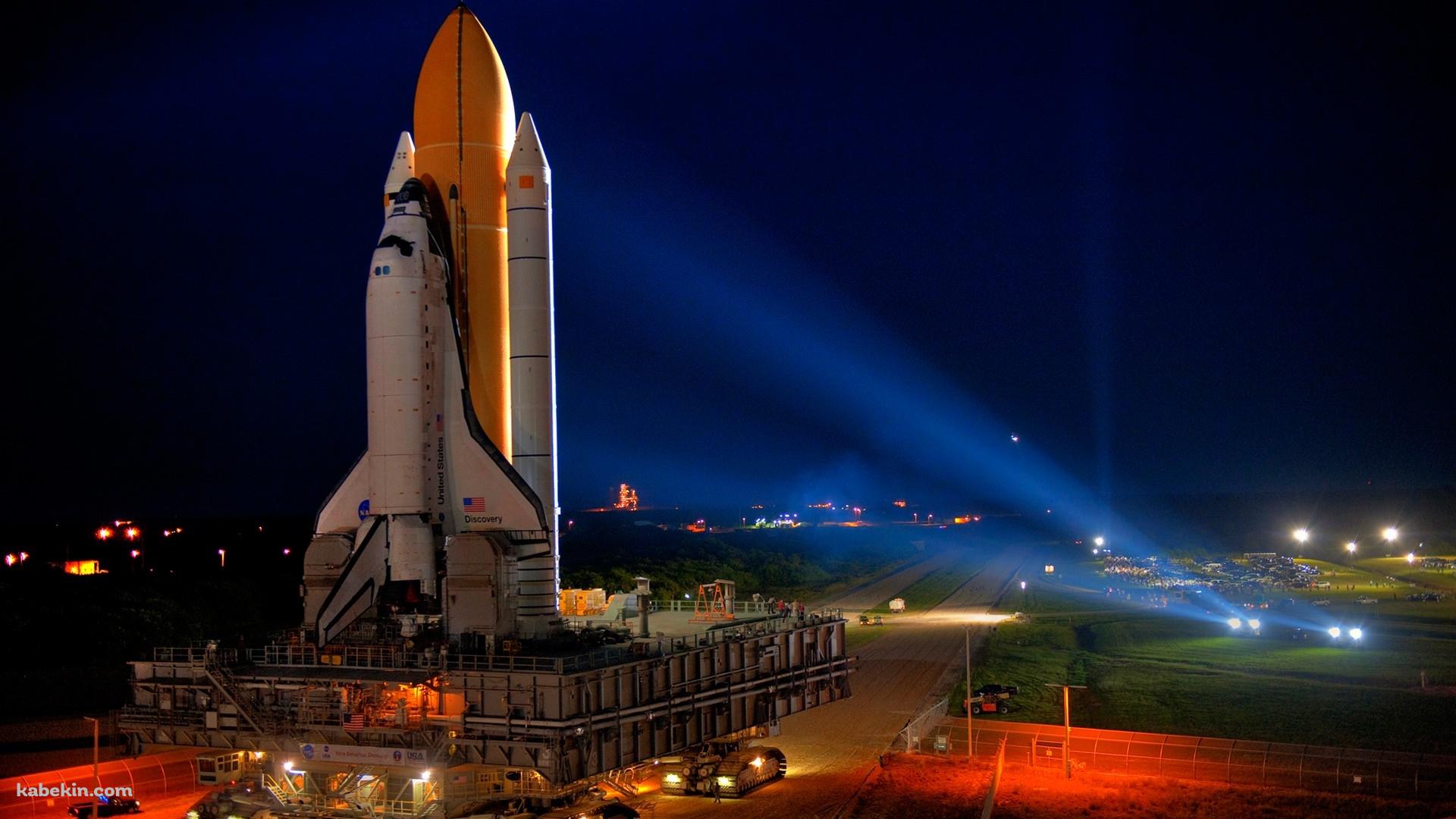 ライトアップされたスペースシャトルの壁紙(1920px x 1080px) 高画質 PC・デスクトップ用