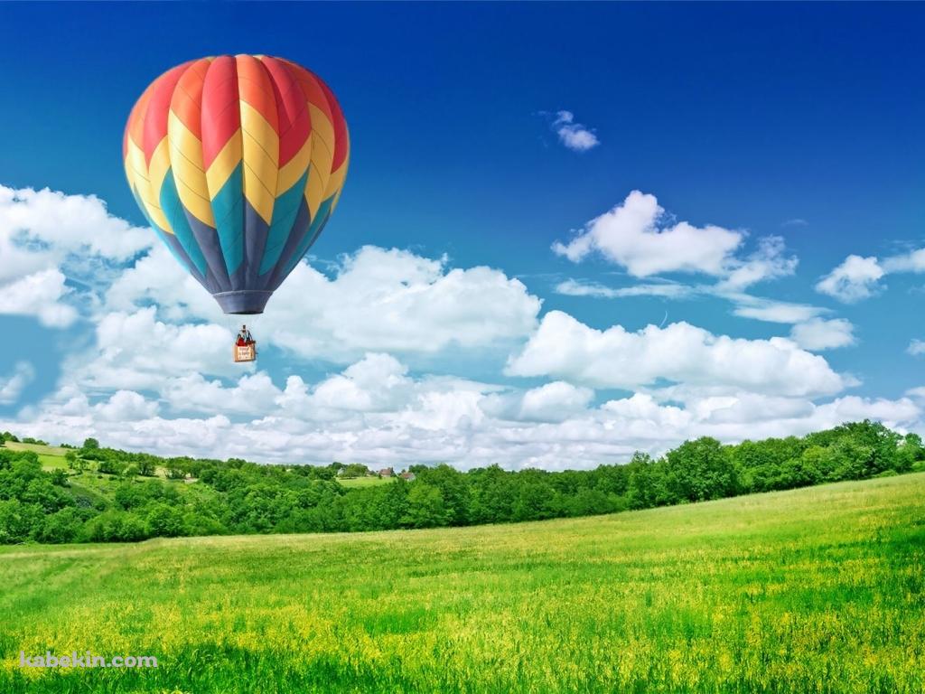 空飛ぶ気球の壁紙(1024px x 768px) 高画質 PC・デスクトップ用