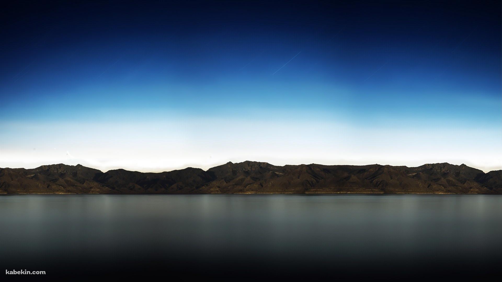 青い空と茶色の山の壁紙(1920px x 1080px) 高画質 PC・デスクトップ用