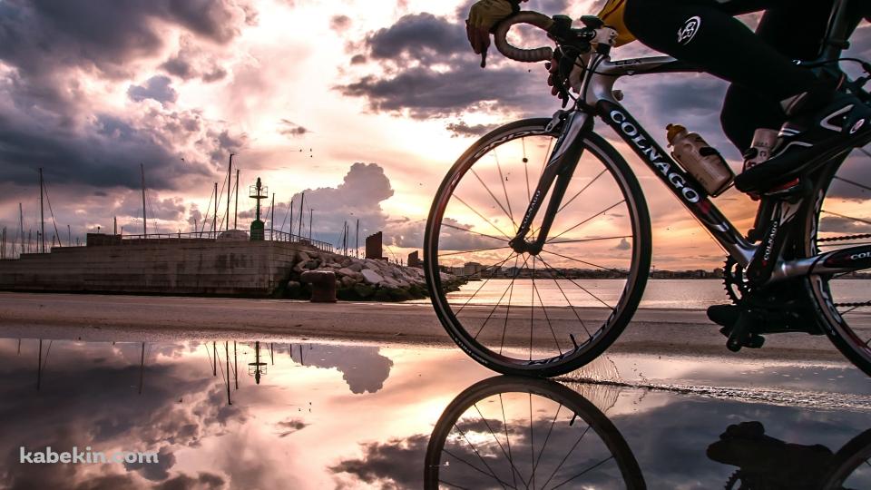鏡面する自転車の壁紙(960px x 540px) 高画質 PC・デスクトップ用