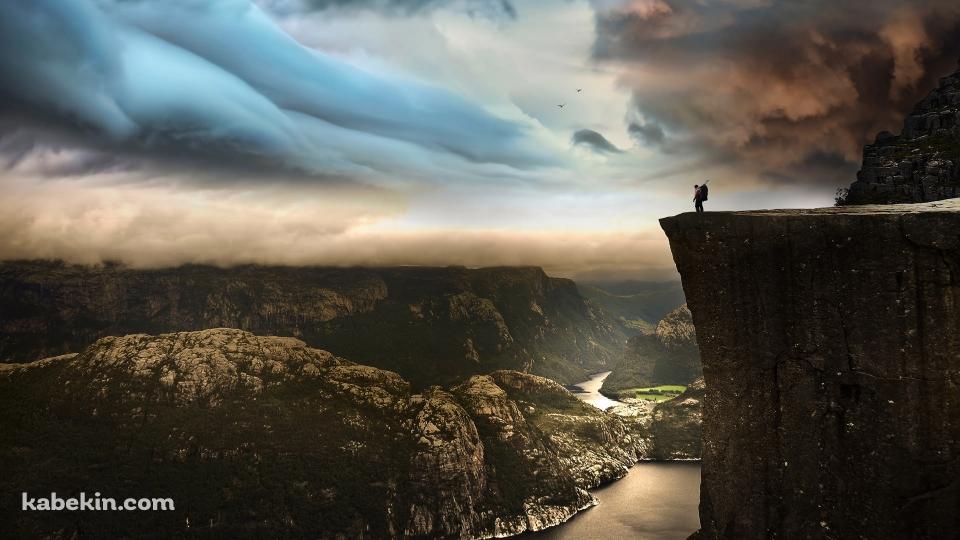 断崖に立つ戦士の壁紙(960px x 540px) 高画質 PC・デスクトップ用