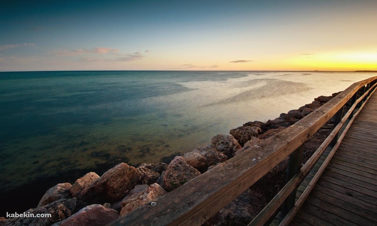 穏やかな海の景色の壁紙(1280px x 768px) 高画質 PC・デスクトップ用